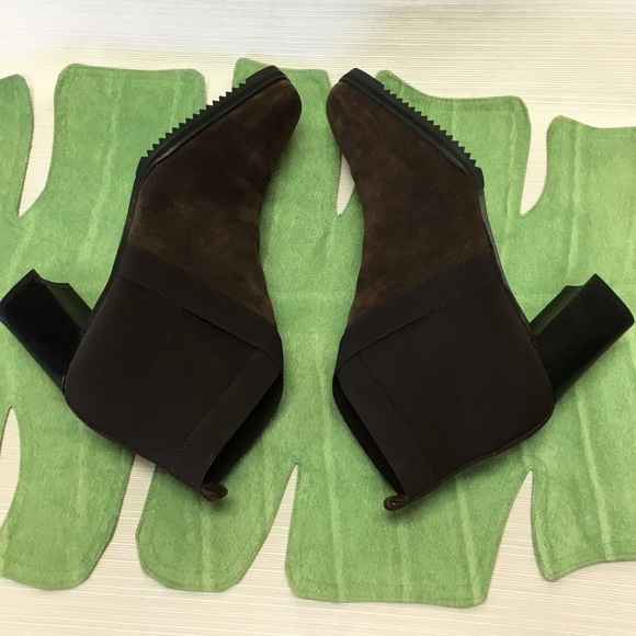Stuart Weitzman Brown Slide On Booties - Picture 4 of 8